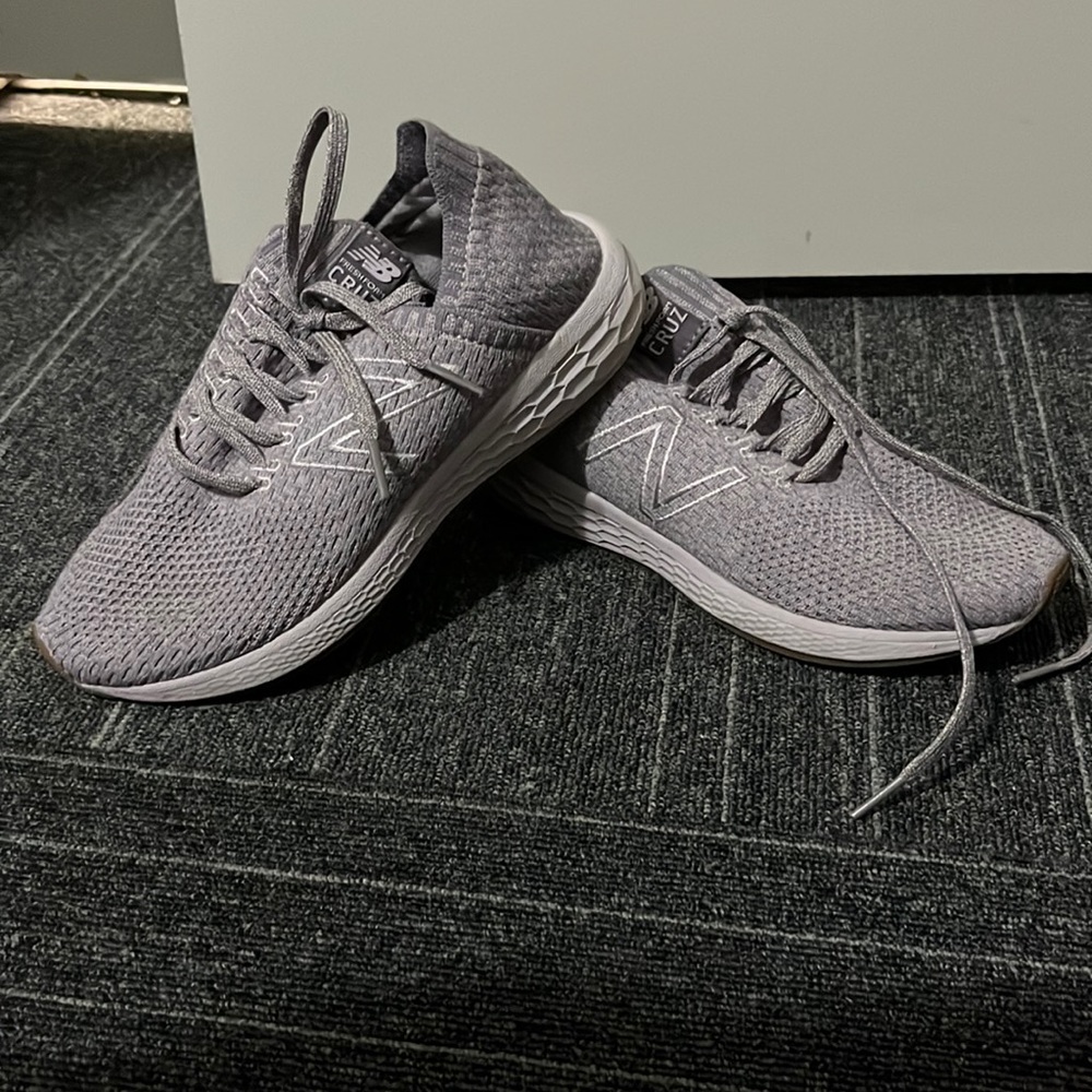 New balance shoes Cruz
